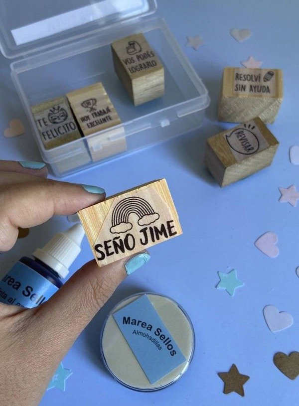 Producto - Kit docente personalizado 1. Comunicarse con Marea Sellos para hacer este pedido