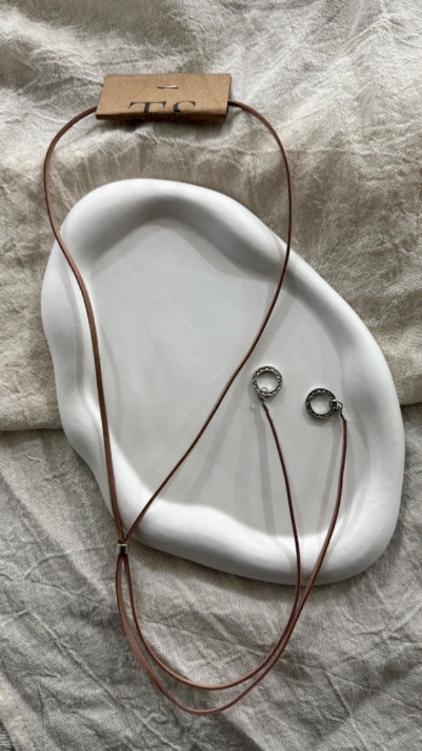 Producto - COLLAR GAMUZA XVIII