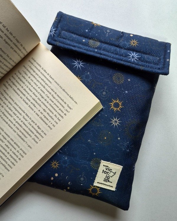 Producto - Funda para libros mediana Astros IMPERMEABLE - 0