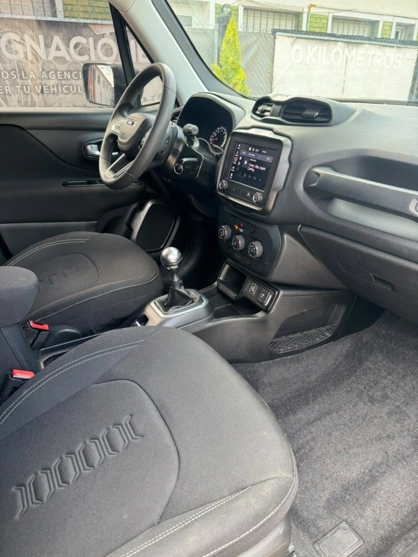 Producto - Jeep Renegade Sport 1.8 MT 2022 - 17