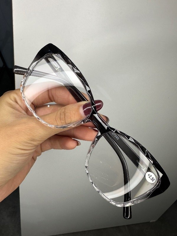 Producto - Lentes con aumento negro degrade