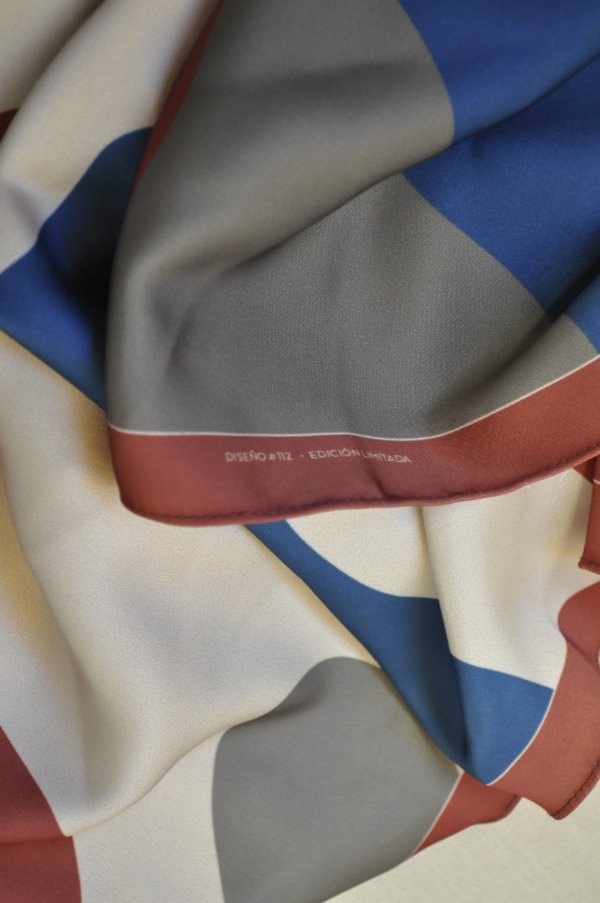 Producto - Pañuelo de Seda Paisajes San Juaninos x Luciana Alvarez. Diseño #112 - 3