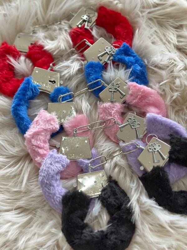 Producto - ESPOSAS DE PELUCHE CON LLAVE