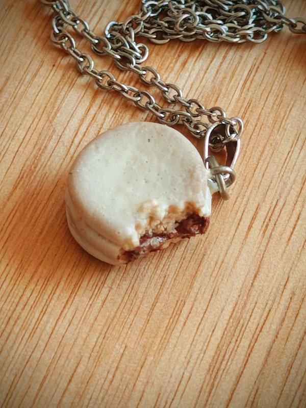 Producto - Colgante de alfajor chocolate blanco