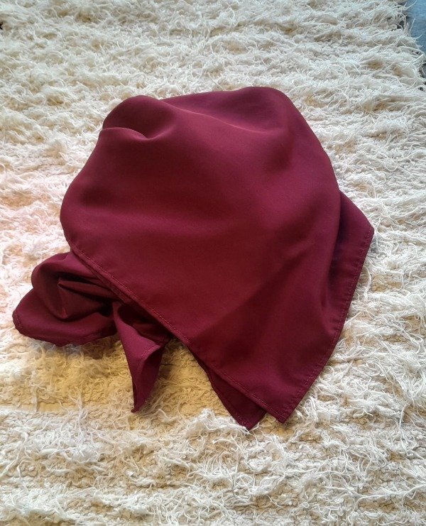 Producto - Pañuelo de seda importado 5  90 x 90 cm