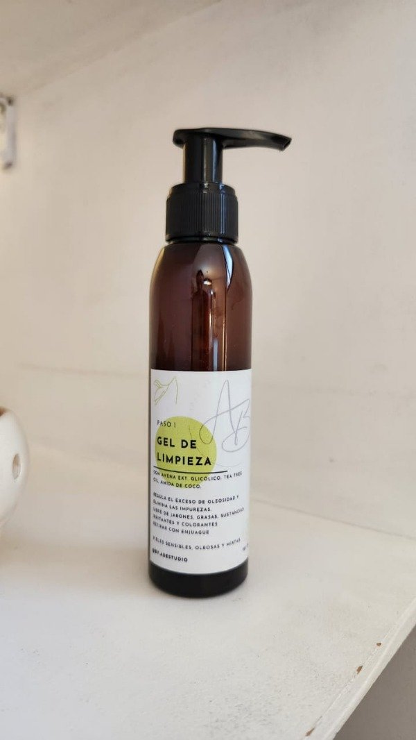 Producto - Gel de limpieza - Paso 1 -