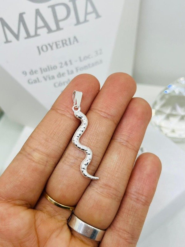 Producto - DIJE SERPIENTE LAMINADO