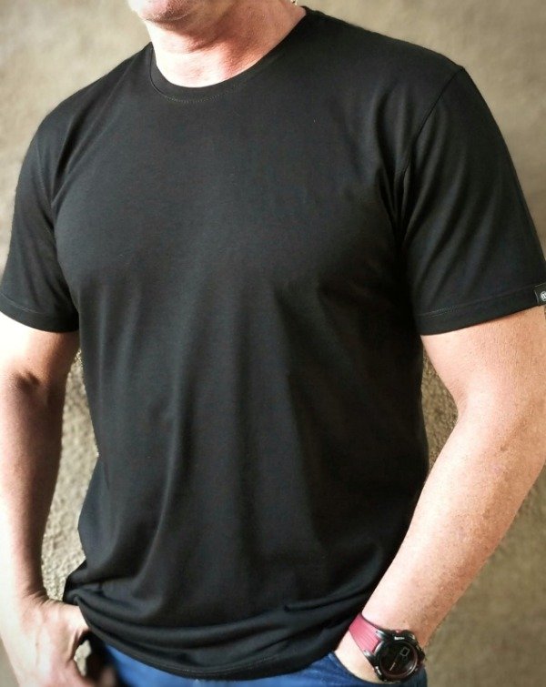Producto - Remera Basic Negra