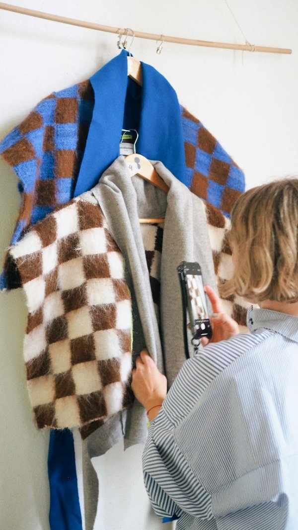 Producto - Chaleco caucus gris x L-B