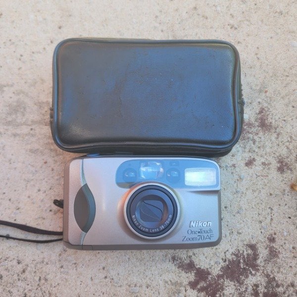 Producto - Nikon Zoom 70AF