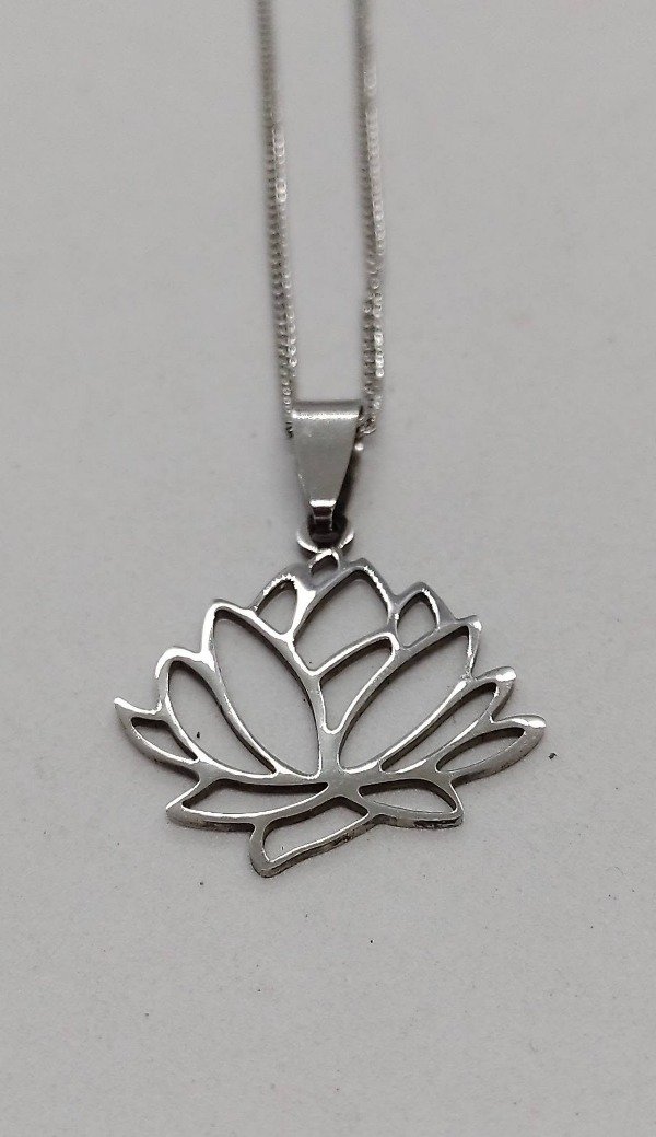 Producto - Flor de loto calada