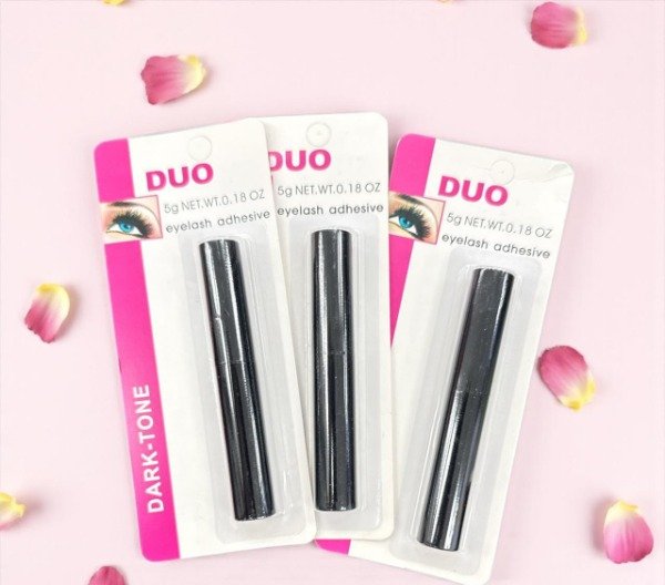 Producto - PEGAMENTO DE PESTAÑAS ESTILO DELINEADOR LIQUIDO NEGRO