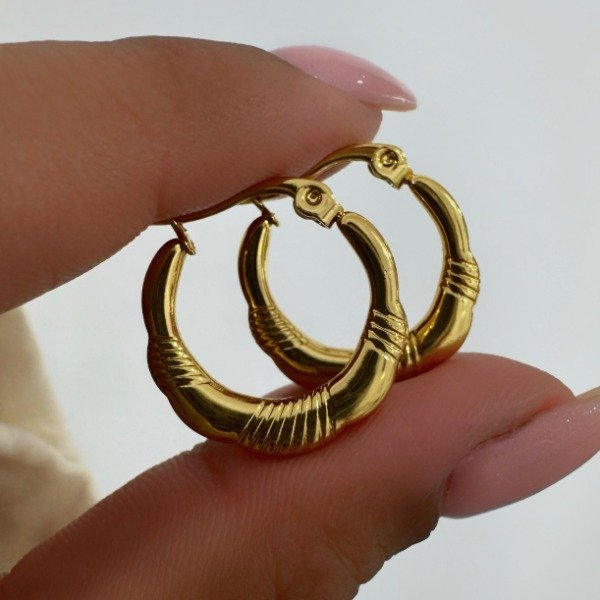 Producto - CUBANITOS DORADOS 20MM ONDAS