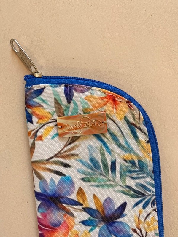 Producto - Estuche higiene bucal flores fdo blanco