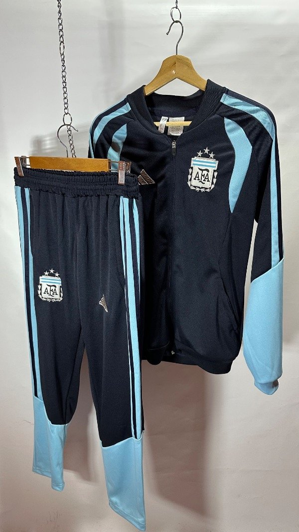 Producto - Conjunto AFA Adidas Tiro 2026 Azul Oscuro