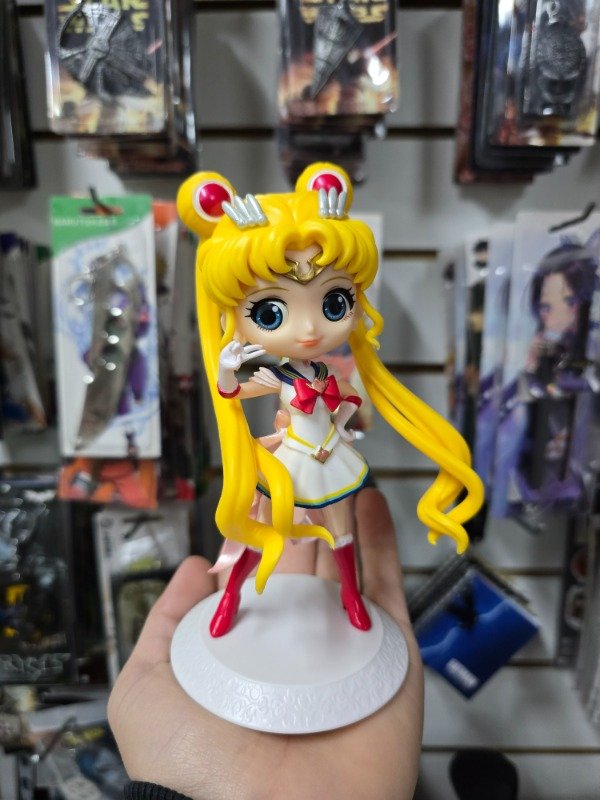 Producto - Figura Sailor Moon tipo Qposket