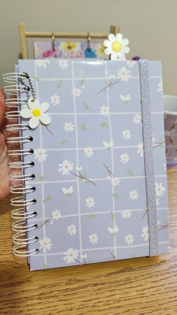Producto - Cuaderno A5 Anillado tapa dura Floreado Elena