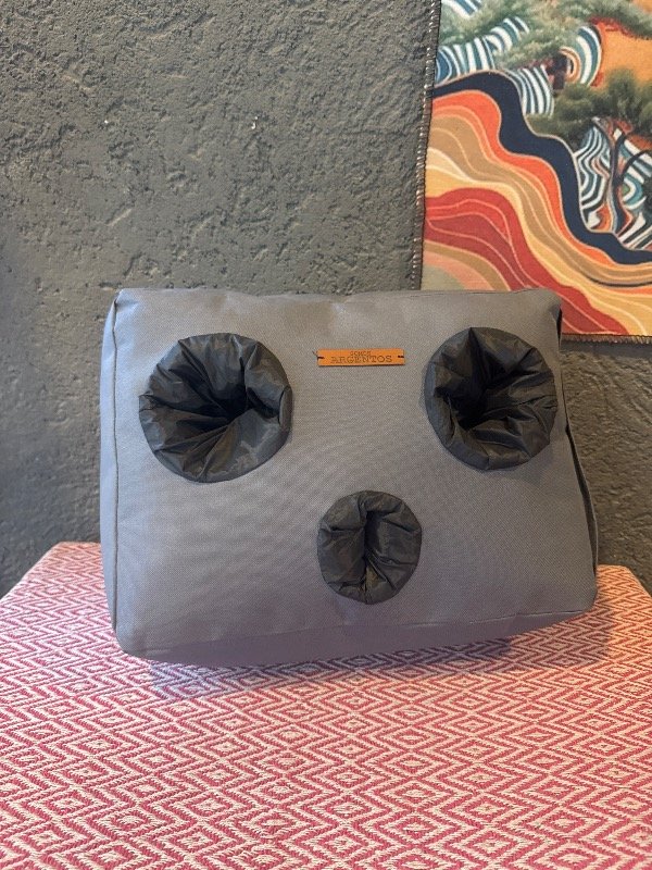 Producto - ALMOHADÓN MATERO GRIS