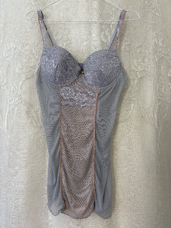 Producto - Bustier Essentials Talle M CODIGO M