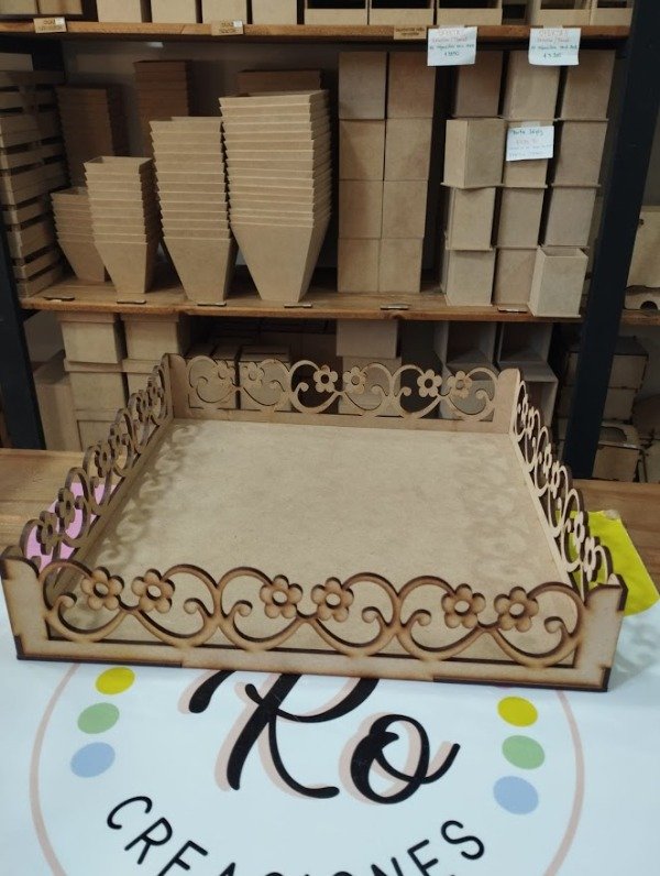 Producto - BANDEJA CAL FLORES 30X30CM