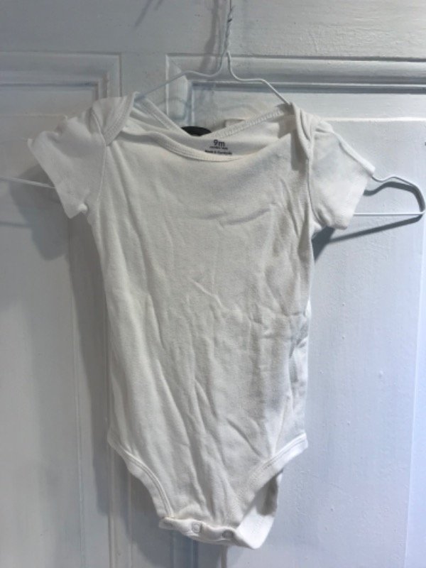 Producto - Body CARTER'S blanco algodón Talle 9 meses - PRECIO: 5X