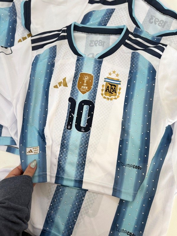 Producto - TOP CON STRASS ARG