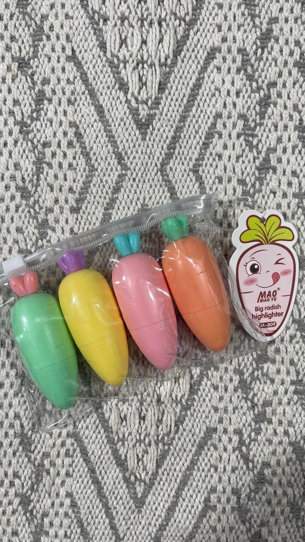 Producto - Resaltador mini zanahoria x4