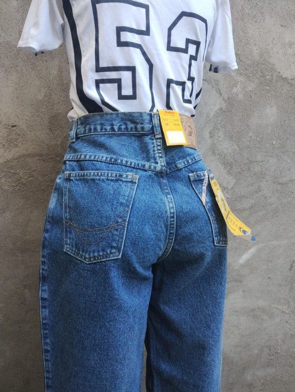 Producto - Jean mom slouchy azul Memphis. (NUEVO)