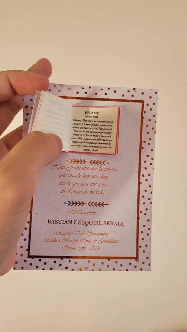 Producto - Estampitas de Comunión Premium con Mini Libro de Oraciones - 4