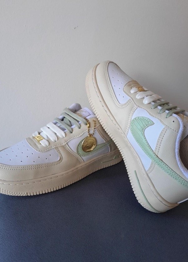 Producto - Nike Air Force medalla