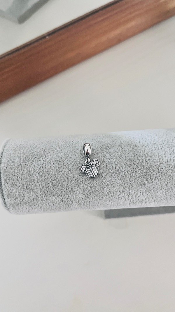 Producto - Dije mickey Pandora