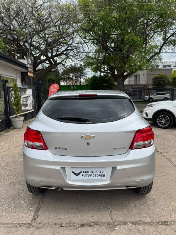 Producto - Chevrolet Onix 1.4 LT MT 2016 - 4
