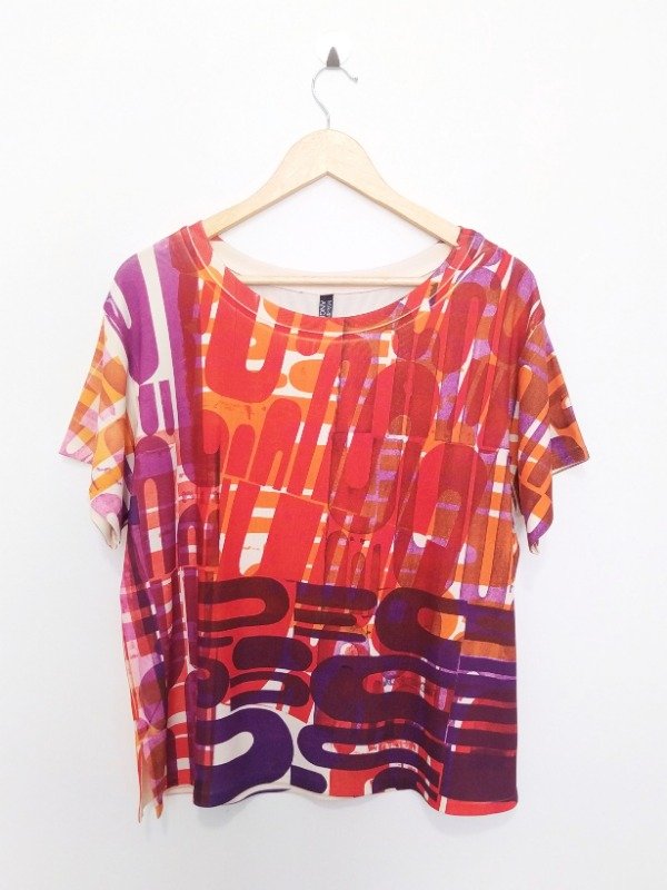 Producto - Remeron ZAS -estampa Galería en tonos cálidos-