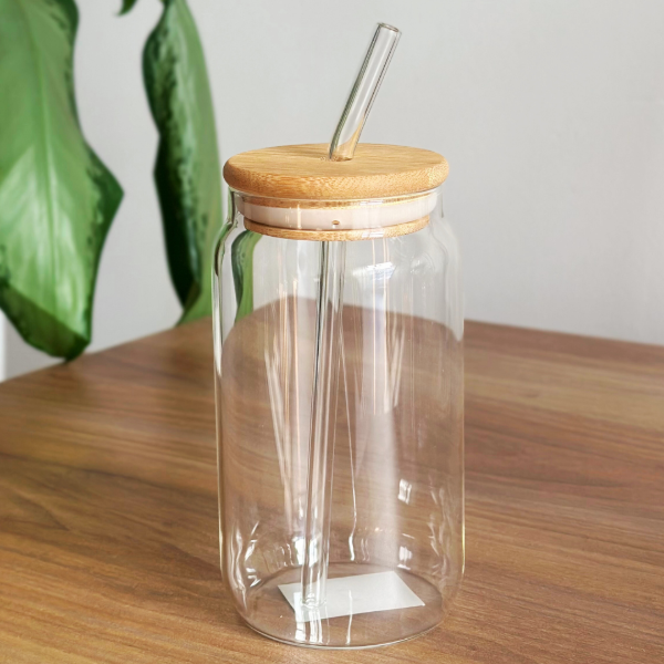 Producto - Vaso de vidrio con tapa de madera y sorbete