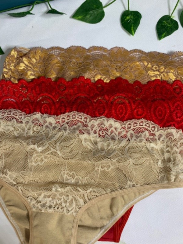 Producto - Vedetina de algodón con puntilla