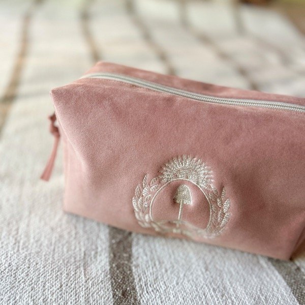 Producto - Neceser rosa - Escudo Nacional