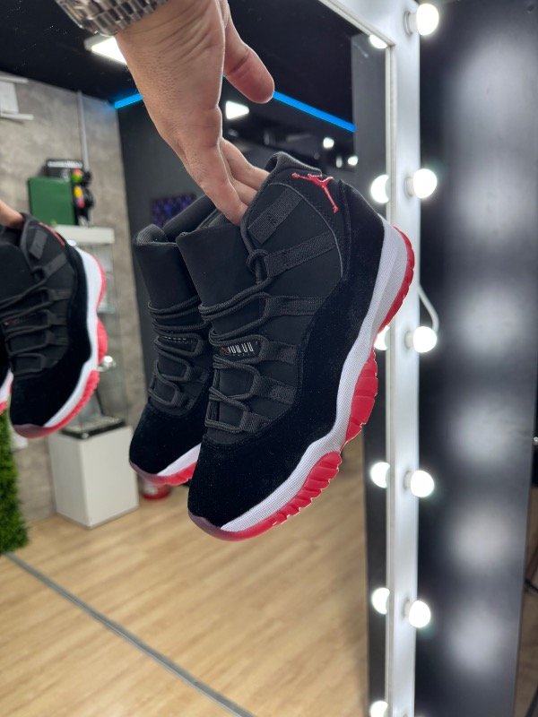 Producto - Nike Air Jordan 11 Retro "Bred Velvet"