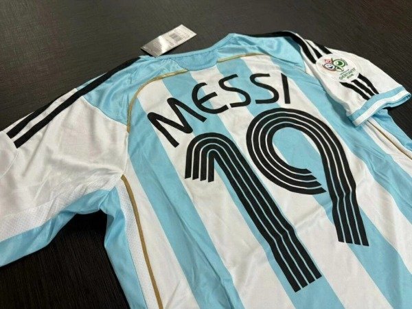 Producto - CAMISETA AFA IMPORTADA TITULAR RETRO 2006 #19 MESSI - 5