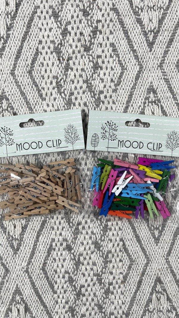 Producto - Mini broches de madera y color x40u de 2.5cm