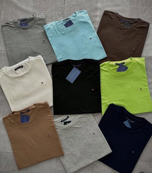 Producto - Remera básica importada T.H.