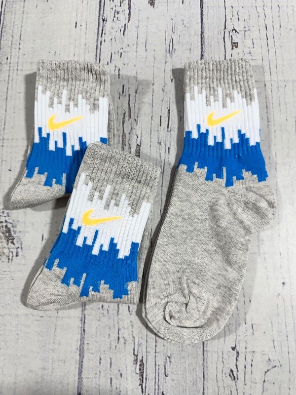 Producto - Nike Abstract Gris