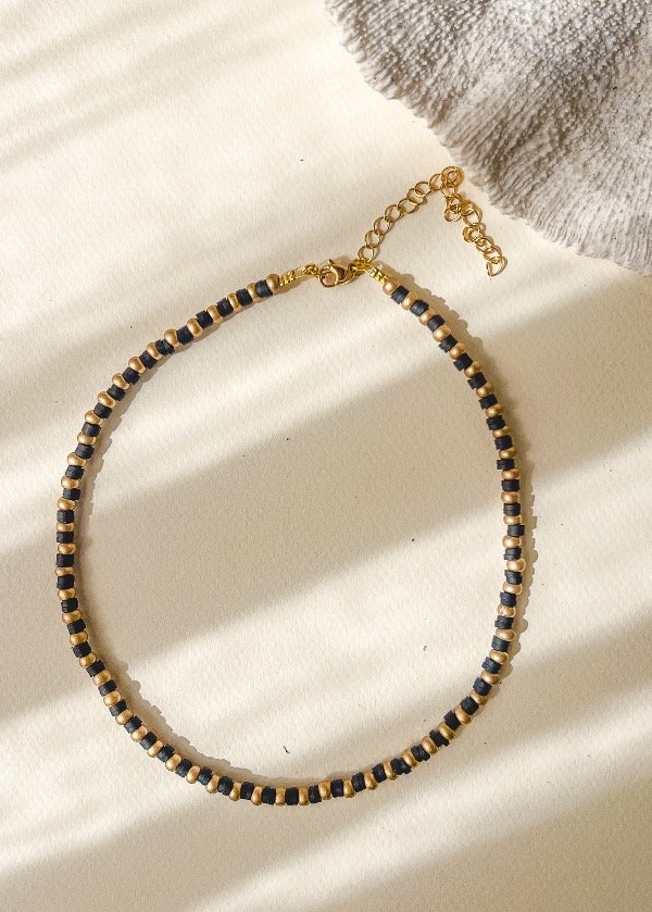 Producto - Collar Maika Negro Dorado