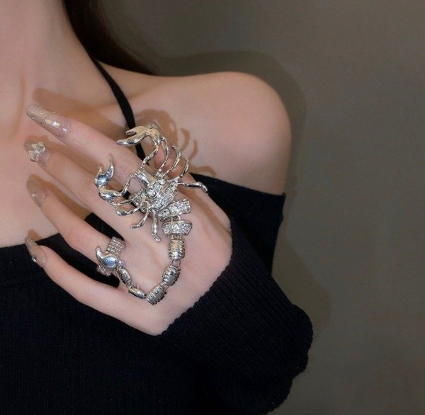 Producto - Anillo Escorpión Doble