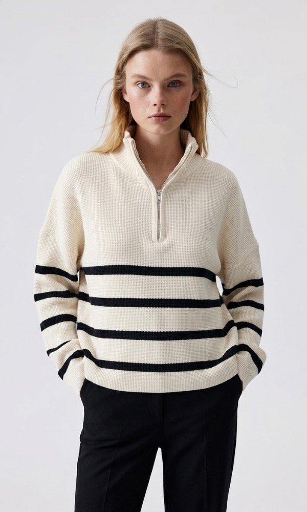 Producto - Sweater Tejido Rayado Beige Cuello Alto Reign