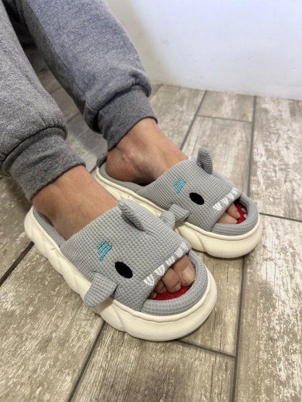 Producto - PANTU IMPORTADA TIBURON