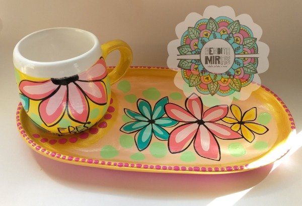Producto - Taza con bandeja flor