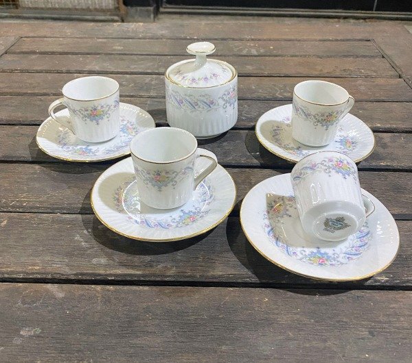 Producto - Juego De Café 4 Tazas Y Platos +azucarera De Porcelana Tsuji