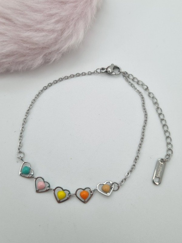 Producto - Pulsera acero quirurgico corazones centro esmalt