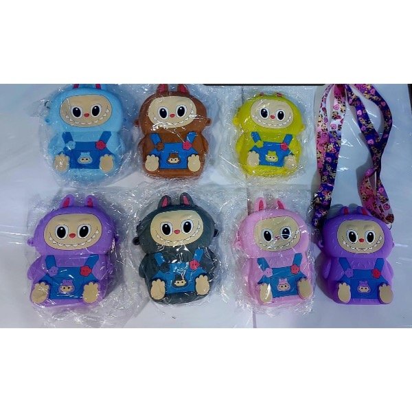 Producto - Cartera labubu goma