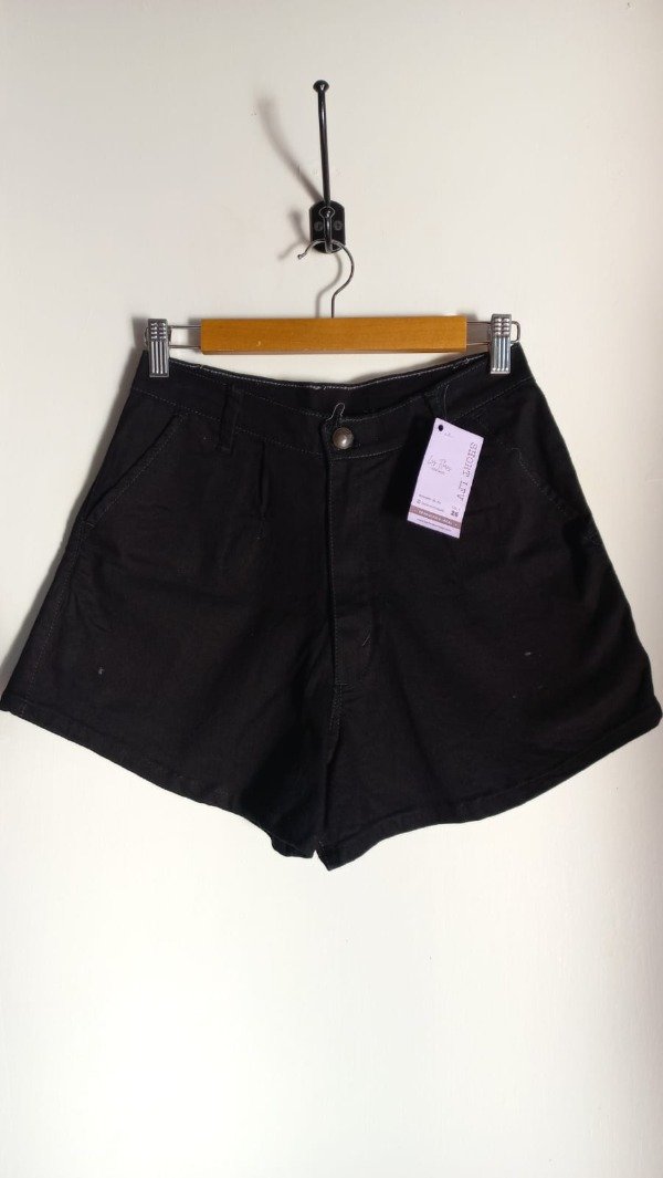 Producto - SHORT LFV NEGRO CORTE CHINO
